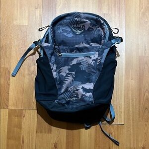 Osprey Daylite Plus Backpack - Black and Blue Camouflage